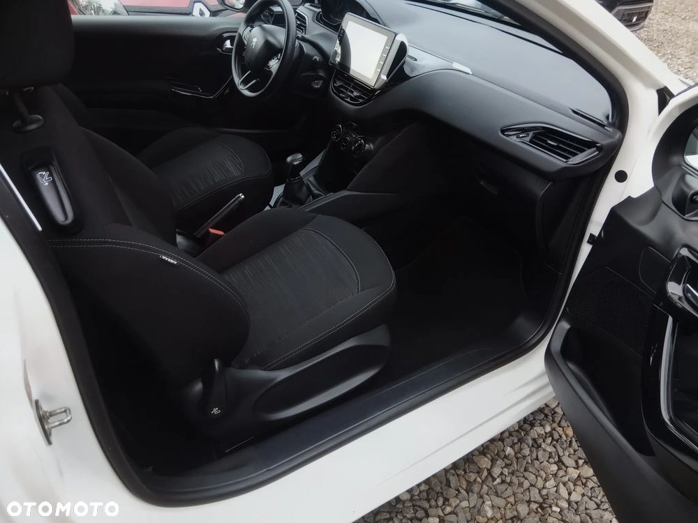 Peugeot 208 68 VTI Active - 12