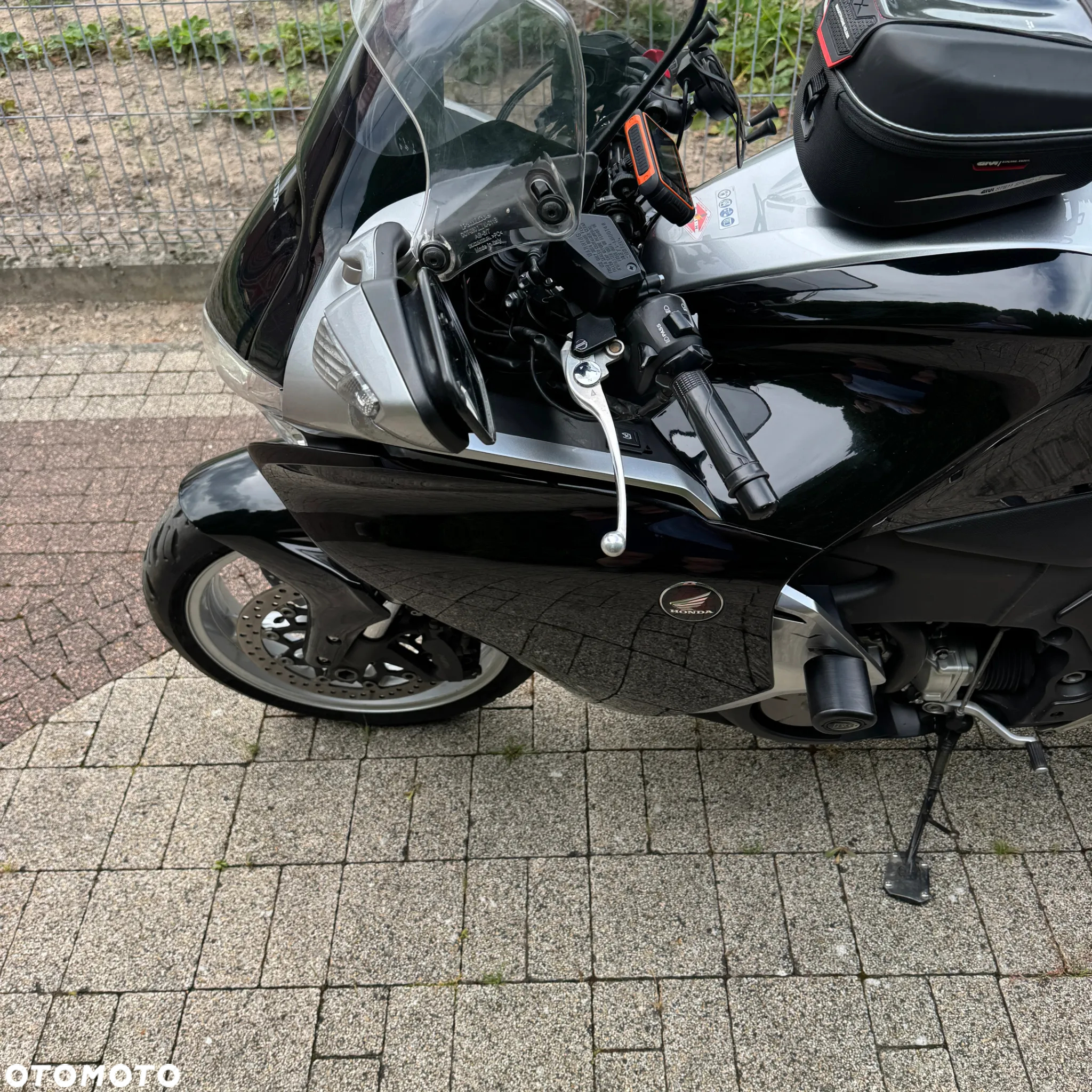 Honda VFR - 24