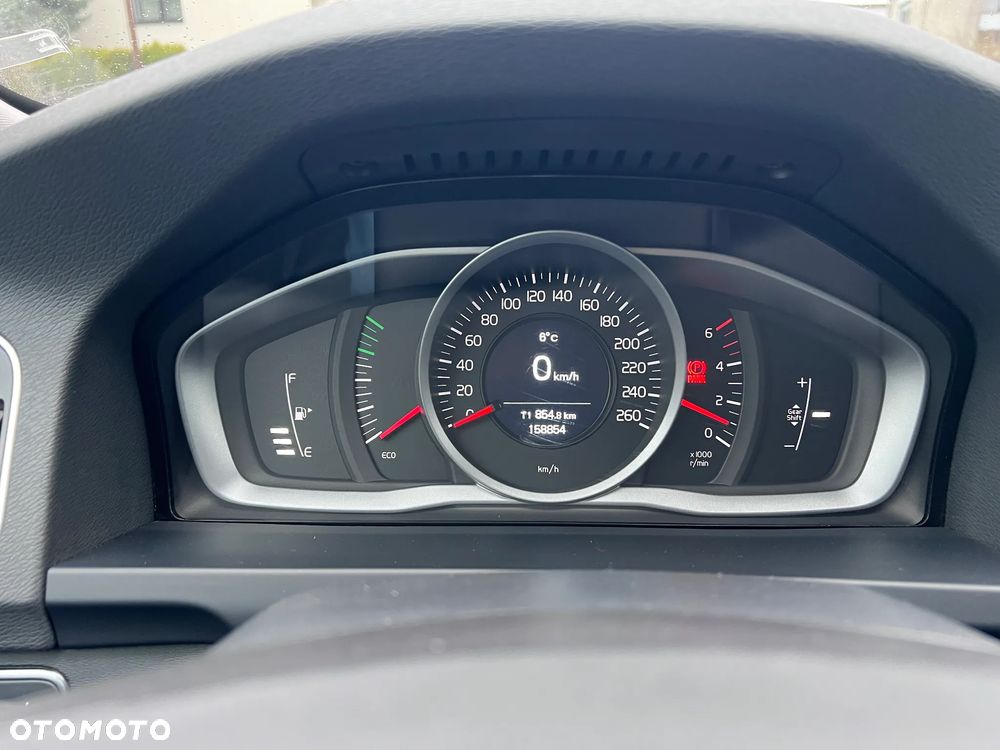 Volvo V60 D2 Momentum - 6