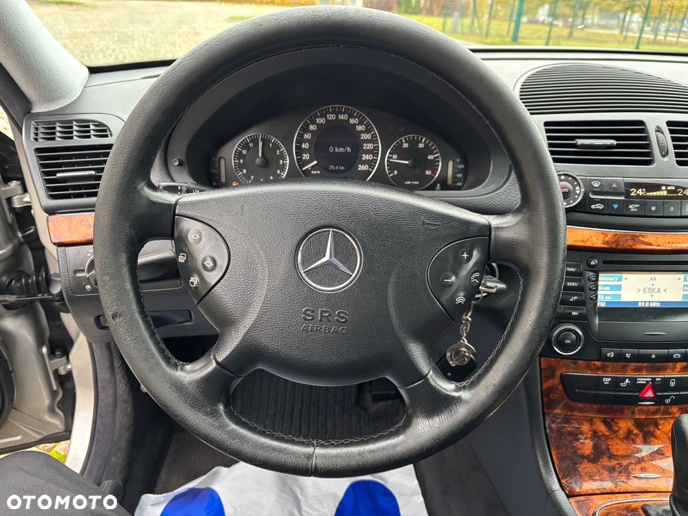 Mercedes-Benz Klasa E - 31