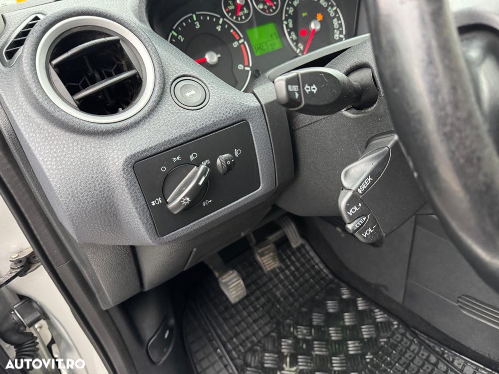 Ford Fiesta 1.4 TDCi Ghia - 9