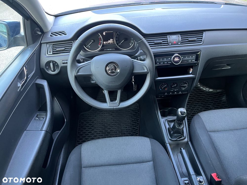 Skoda RAPID 1.2 TSI Active - 19