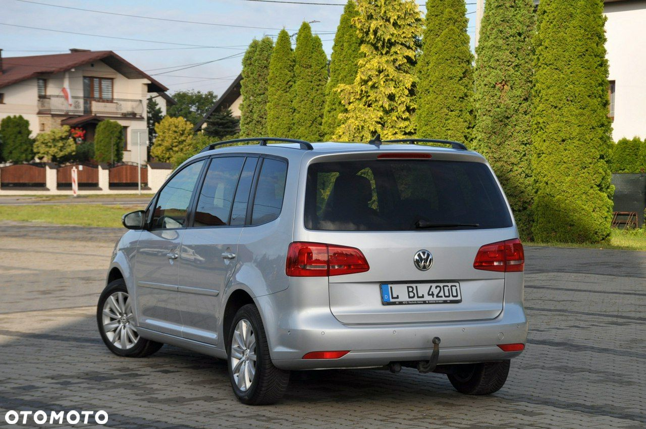 Volkswagen Touran - 14