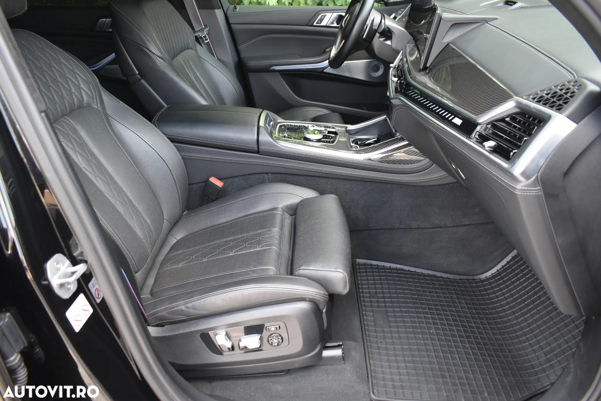 BMW X7 M60i xDrive AT MHEV - 30