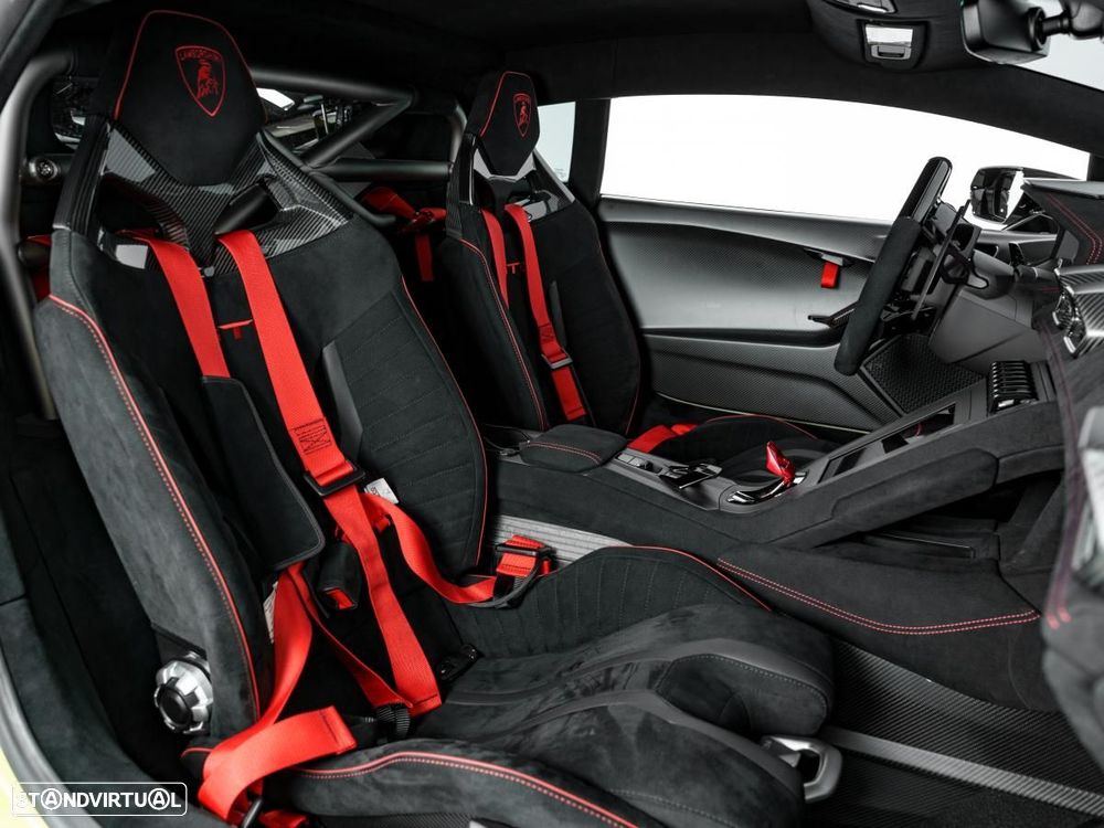 Lamborghini Huracán STO - 14