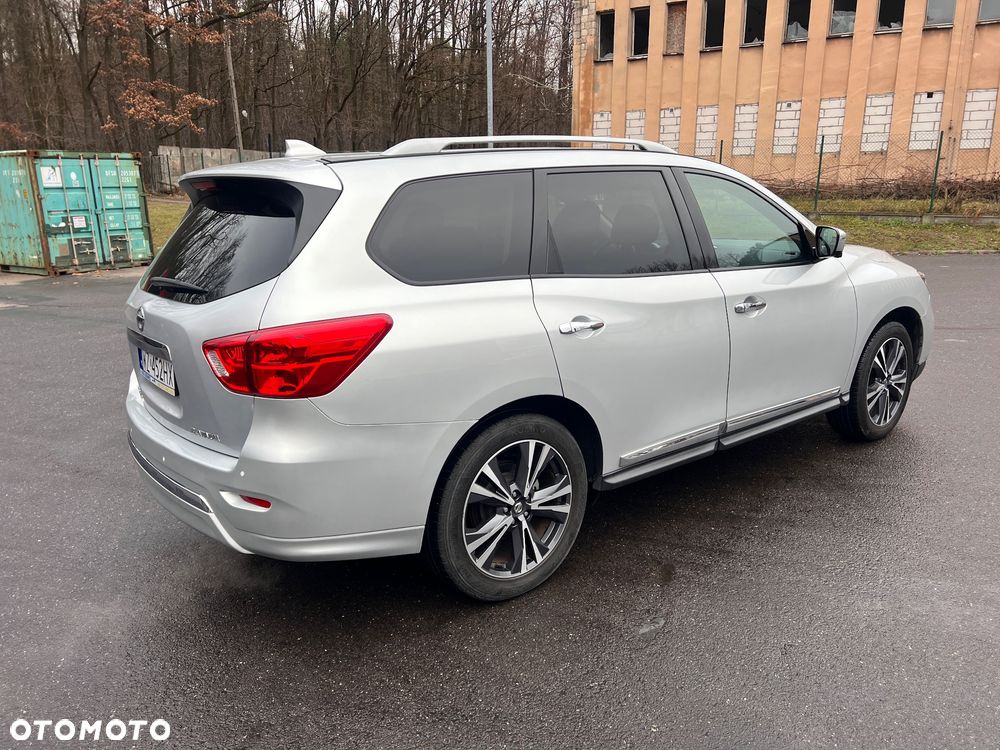 Nissan Pathfinder - 11