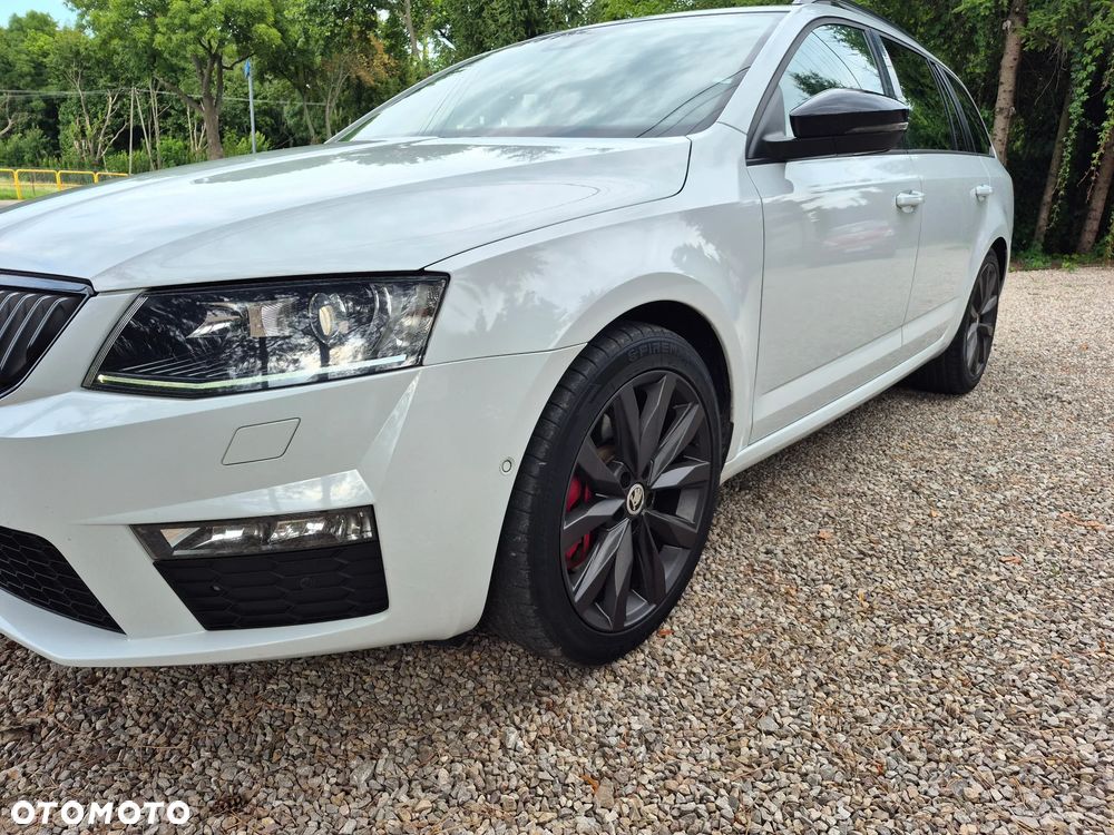 Skoda Octavia 2.0 TDI DSG RS - 12