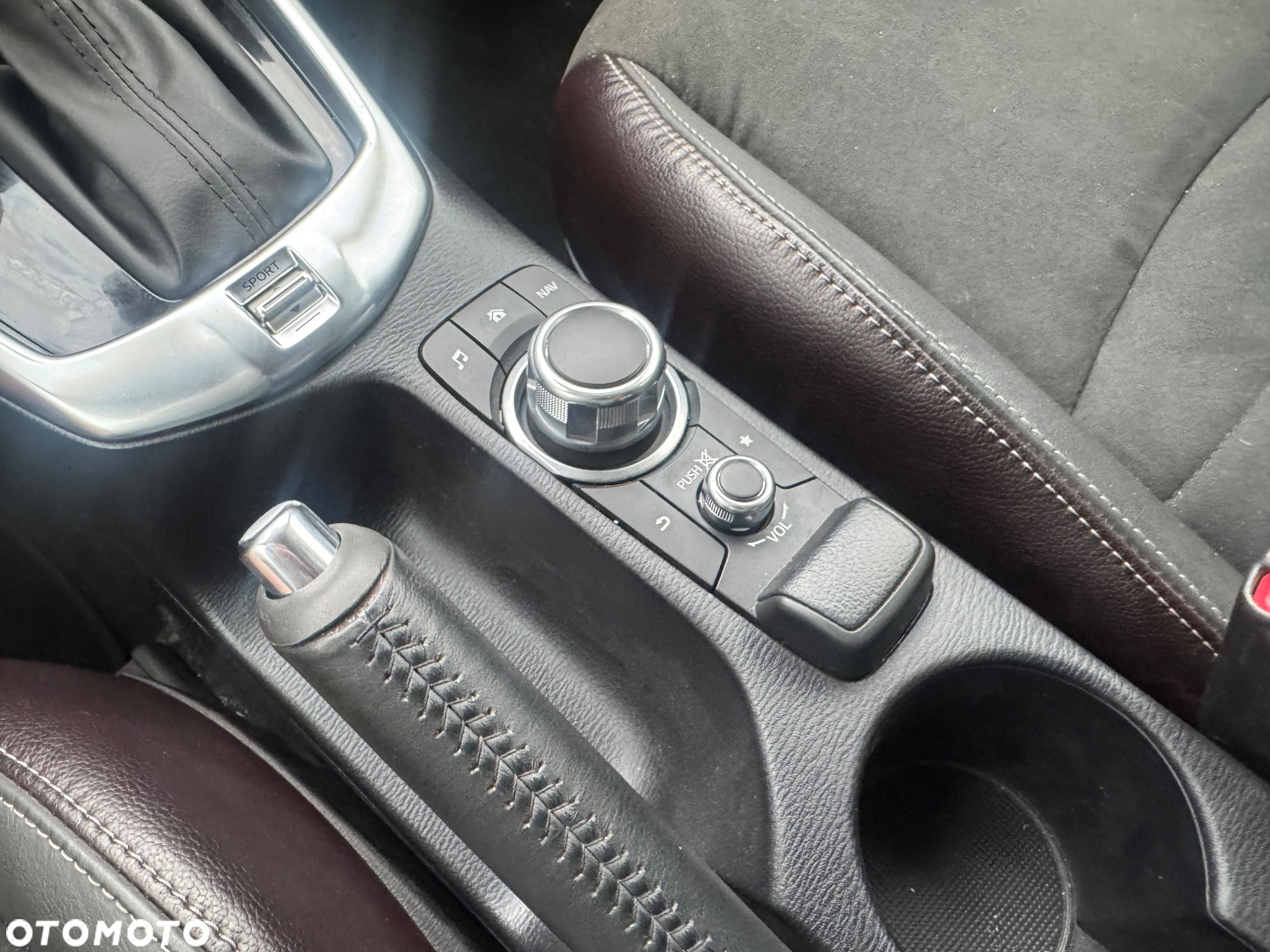 Mazda 2 SKYACTIV-G 90 Homura - 17