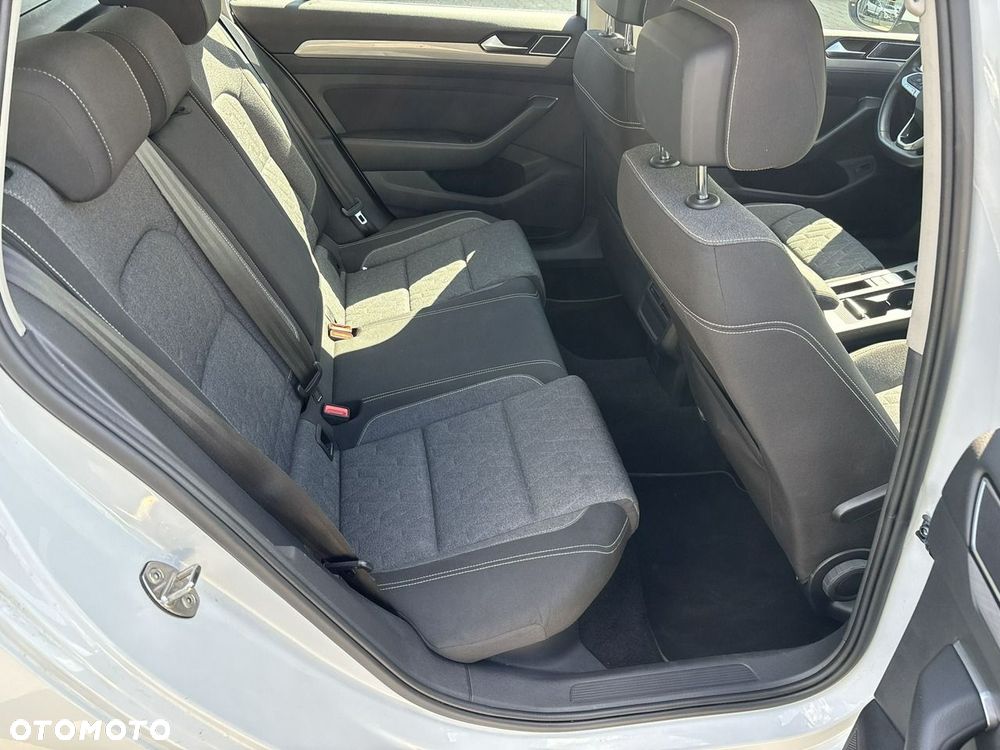 Volkswagen Passat 1.5 TSI EVO Business DSG - 15