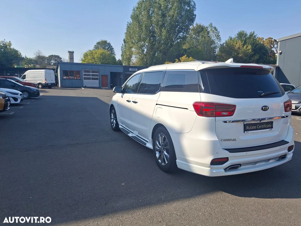 Kia Carnival - 3
