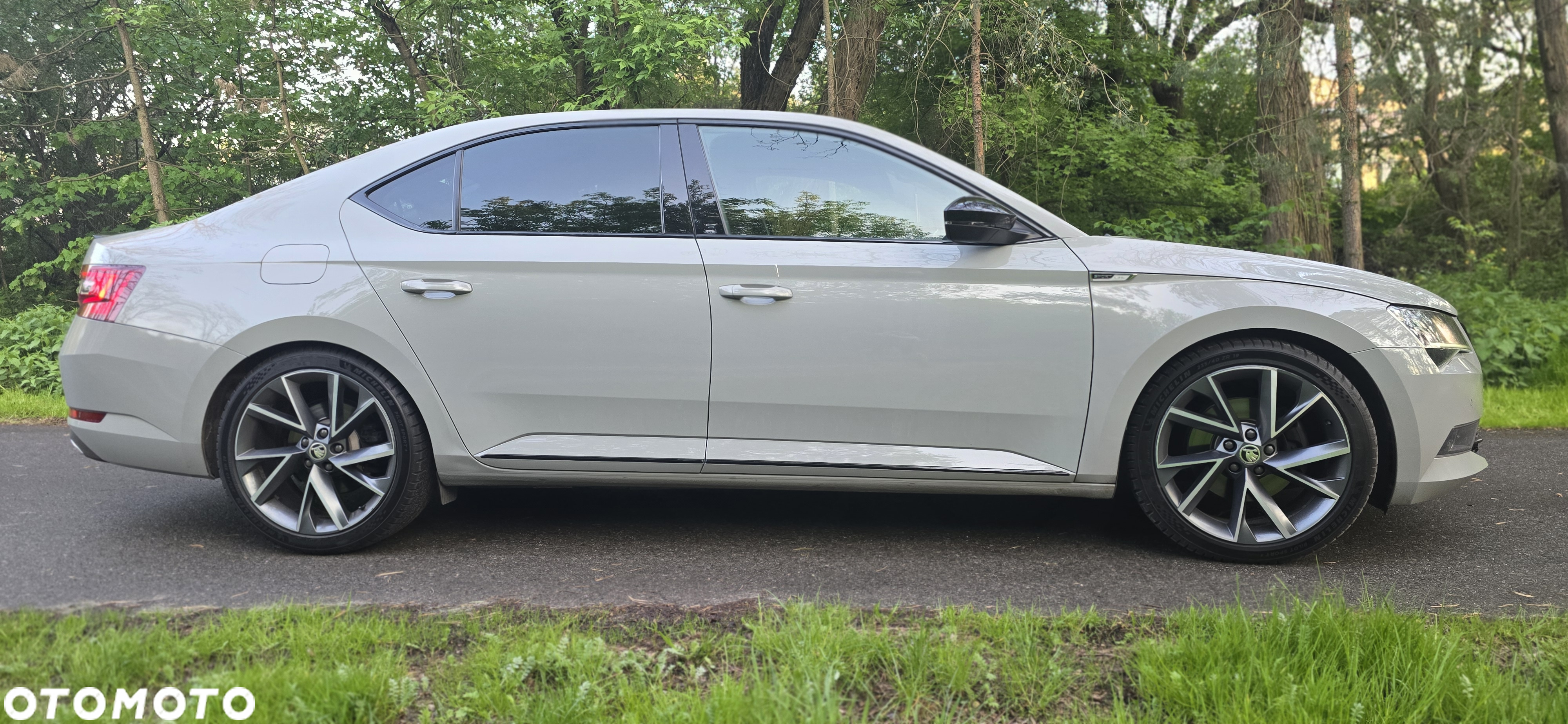 Skoda Superb 2.0 TDI Sportline DSG - 5
