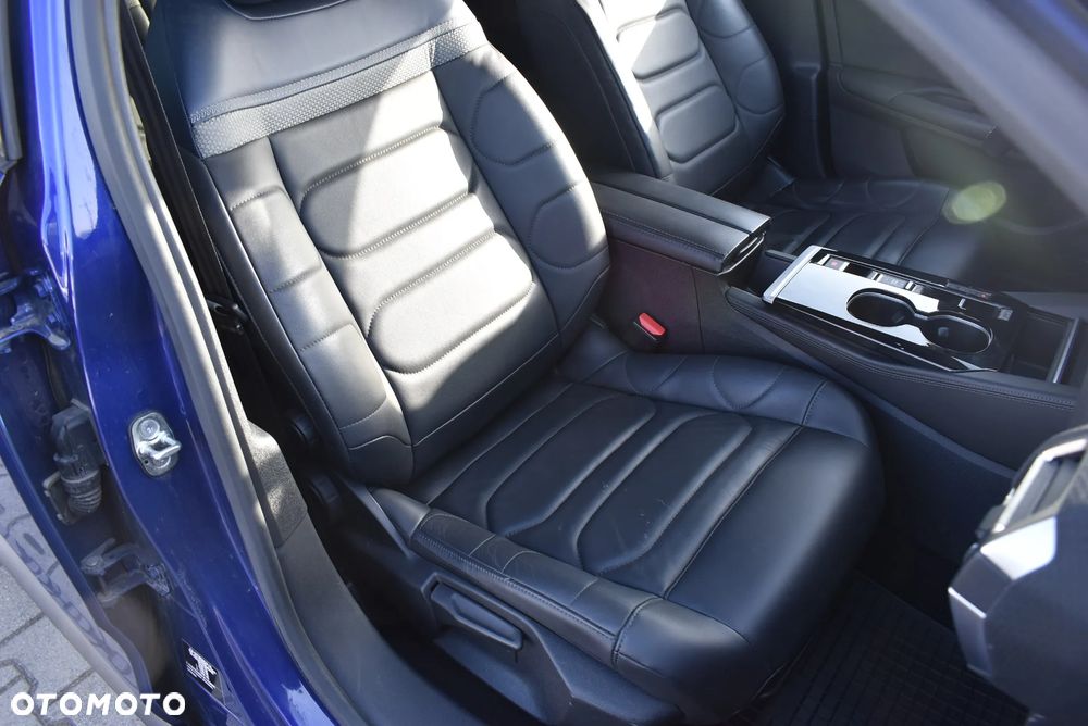 Citroën C5X 1.6 PureTech Shine EAT8 - 18