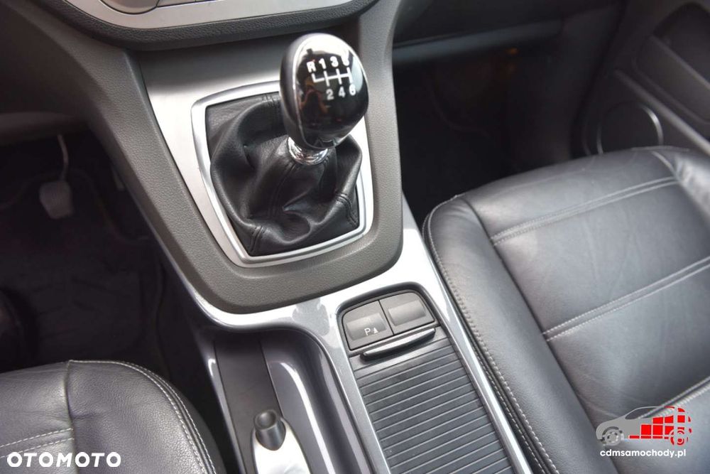 Ford Kuga - 28