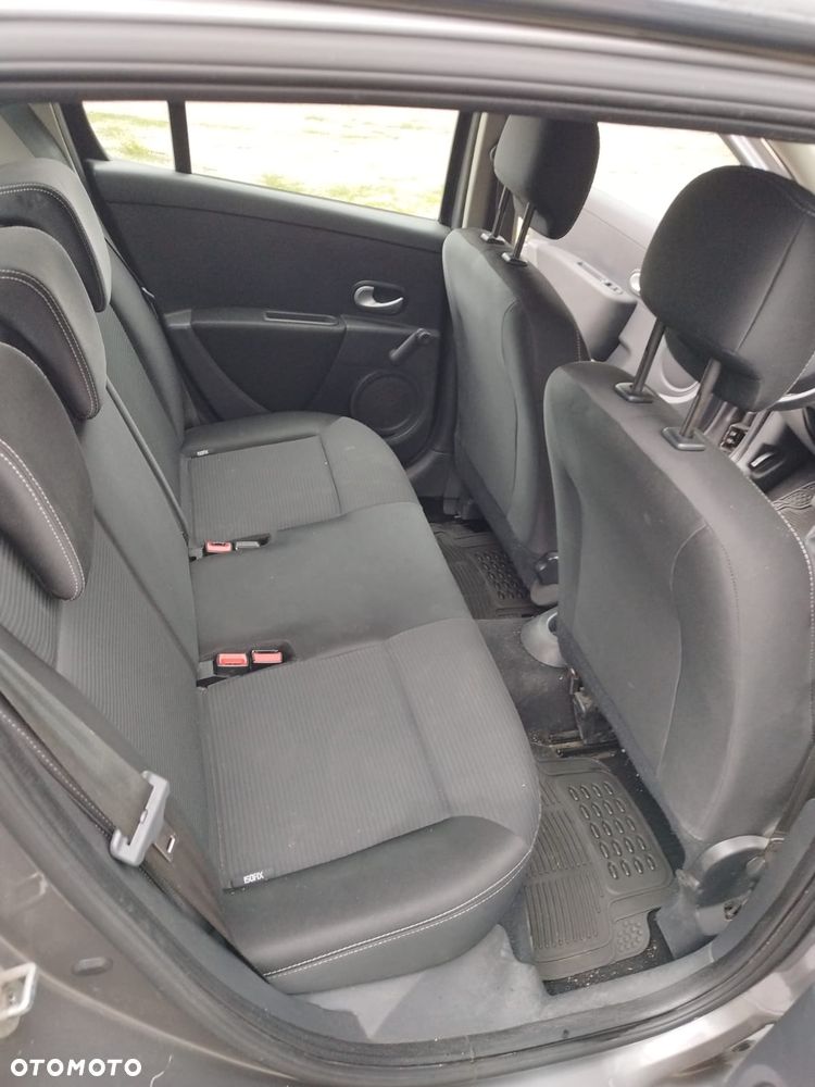 Renault Clio 1.2 16V Expression - 12