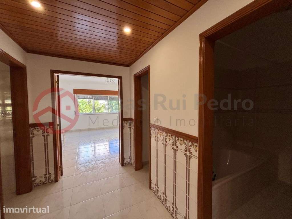 Apartamento T2 com suíte em Santa Marta do Pinhal, Corroios - Grande imagem: 2/20