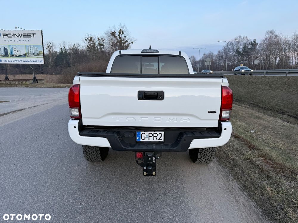 Toyota Tacoma - 20