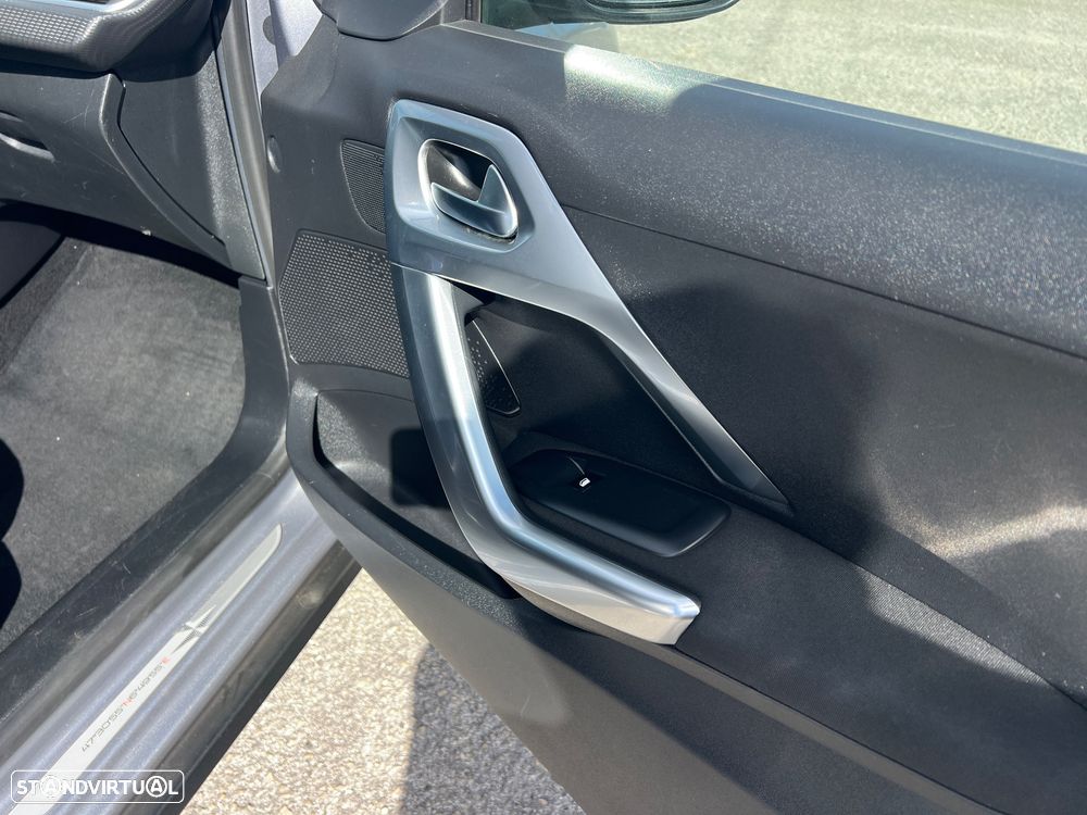Peugeot 2008 PureTech 110 Stop&Start Crossway - 11