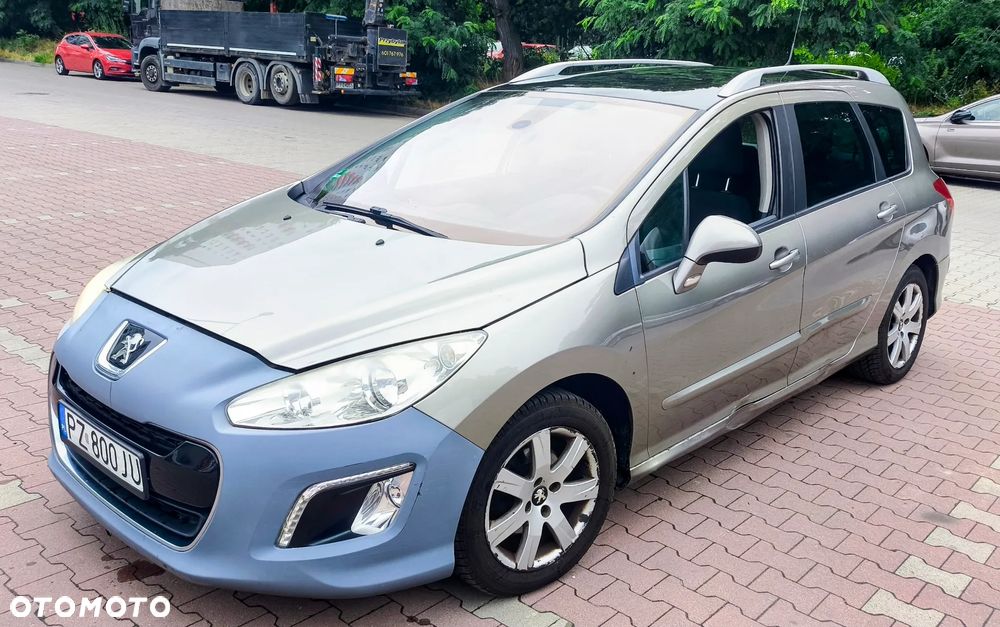 Peugeot 308 - 1