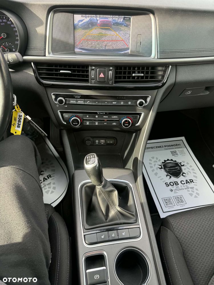 Kia Optima - 8