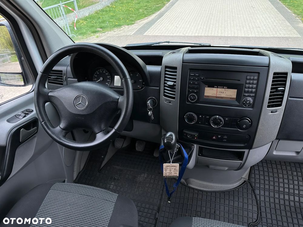 Mercedes-Benz SPRINTER L4H2 - 12