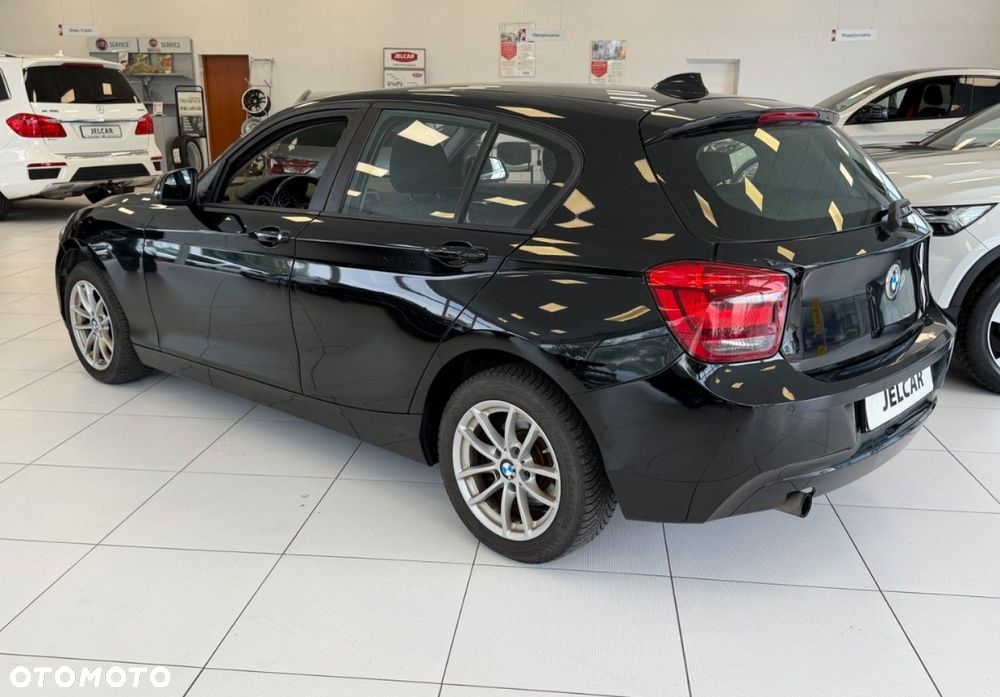 BMW Seria 1 116i - 8