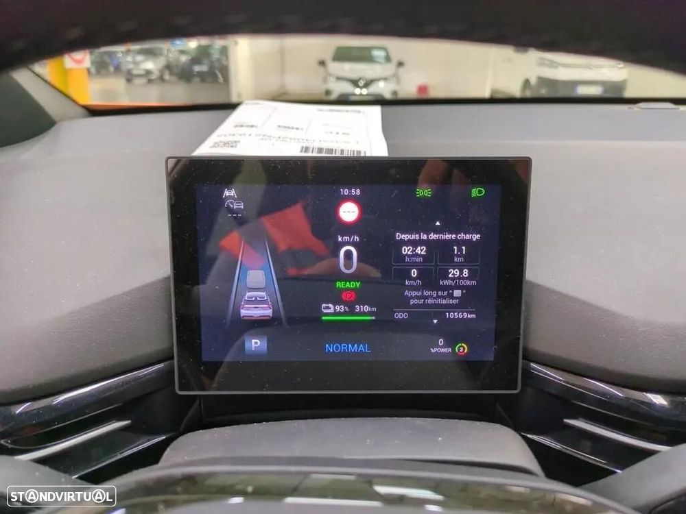 MG MG4 64 kWh Luxury - 10