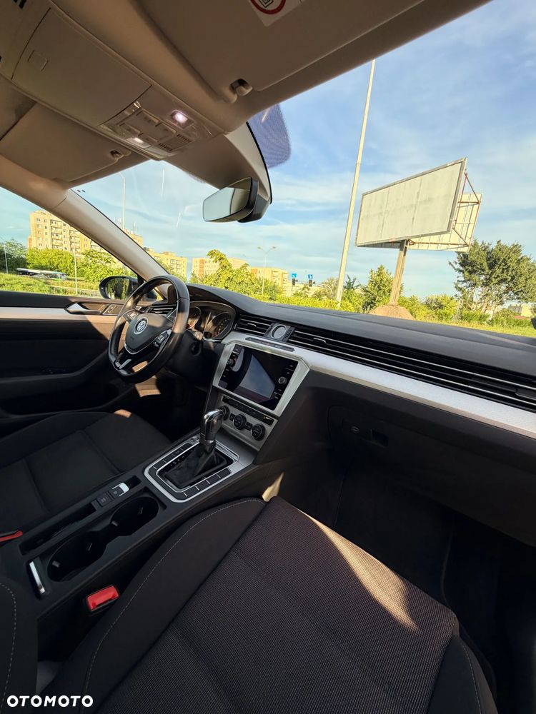 Volkswagen Passat 2.0 TDI SCR Comfortline DSG - 8
