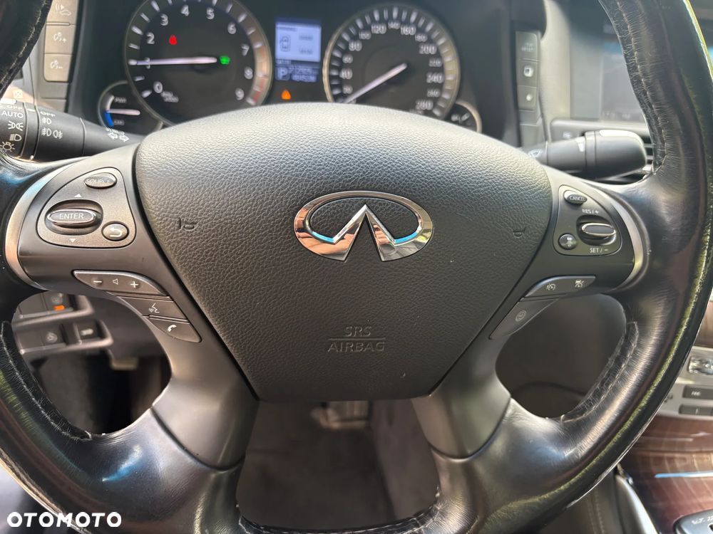 Infiniti Q70 Hybrid GT Premium - 34