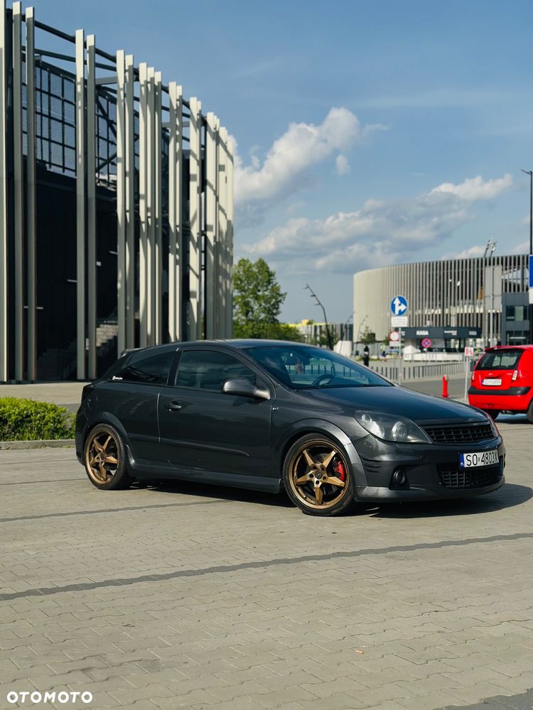 Opel Astra 2.0 Turbo Sport - 1