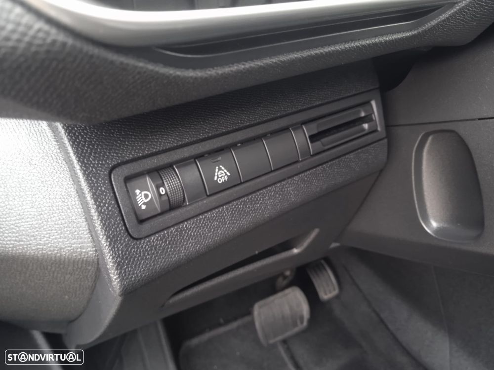 Peugeot 3008 1.2 PureTech Allure EAT8 - 14