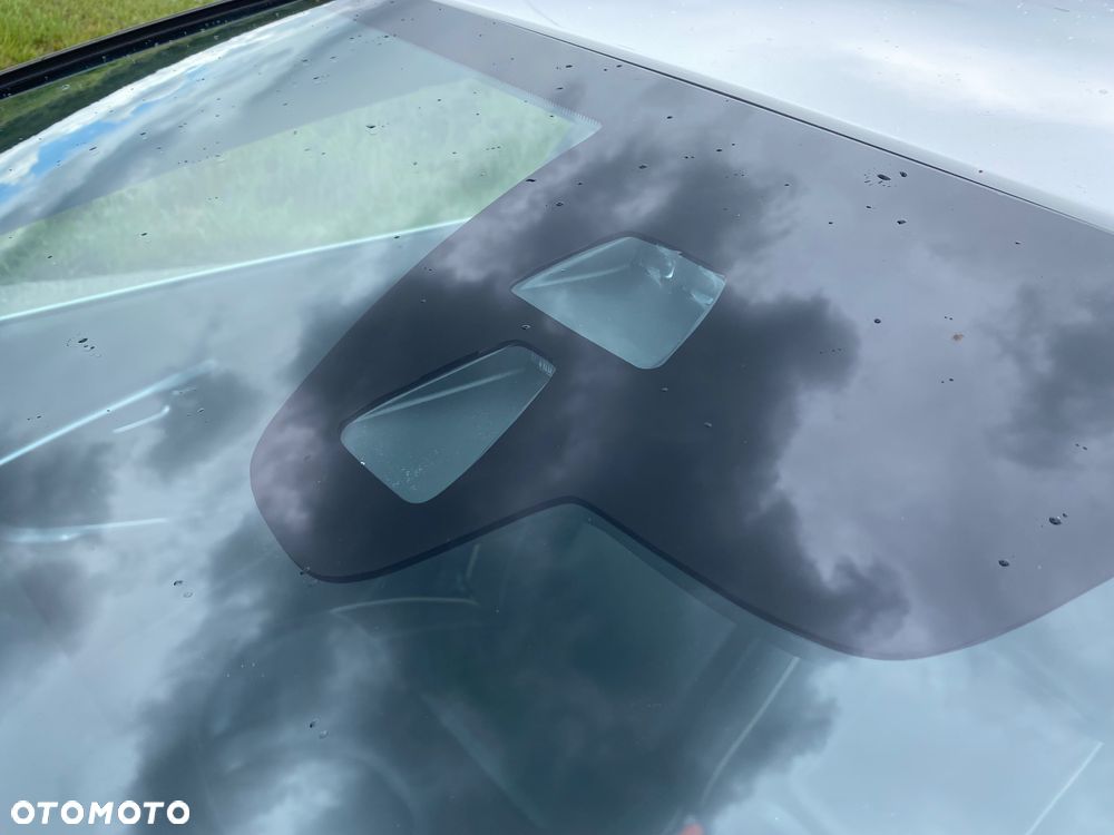 Volvo V40 D2 R Design - 9
