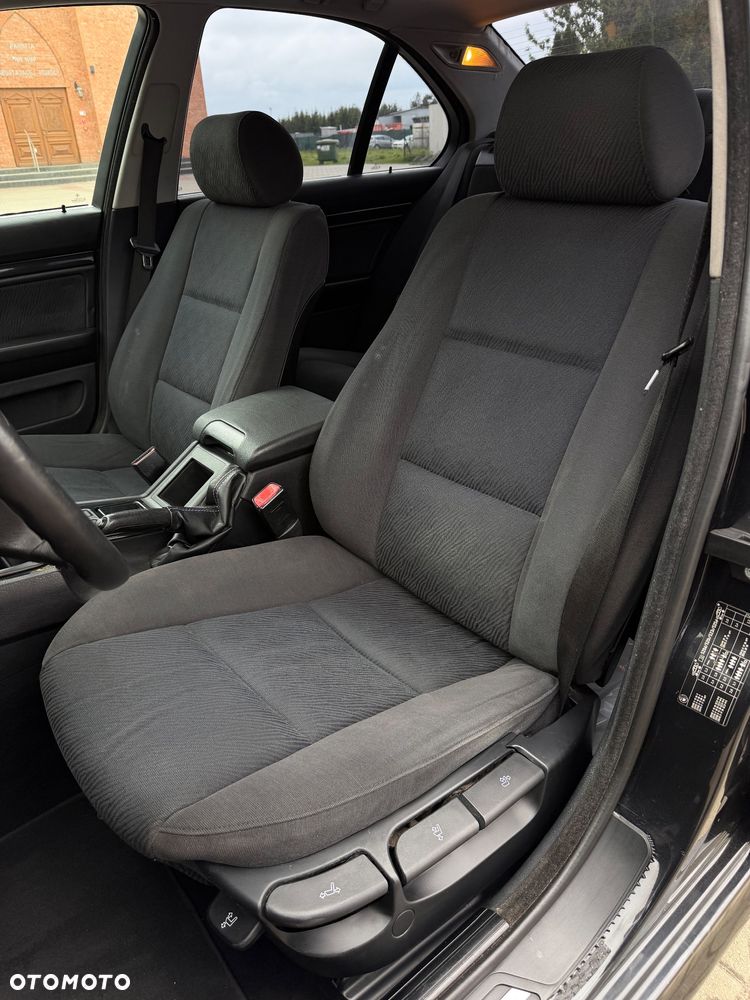 BMW Seria 5 520i - 6