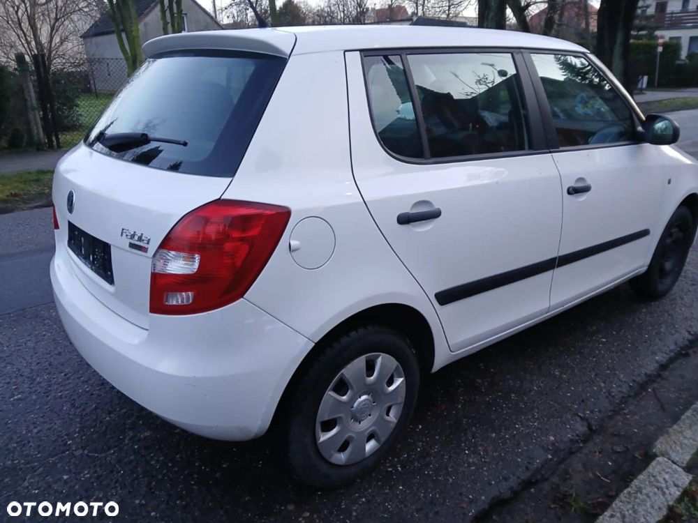 Skoda Fabia - 10