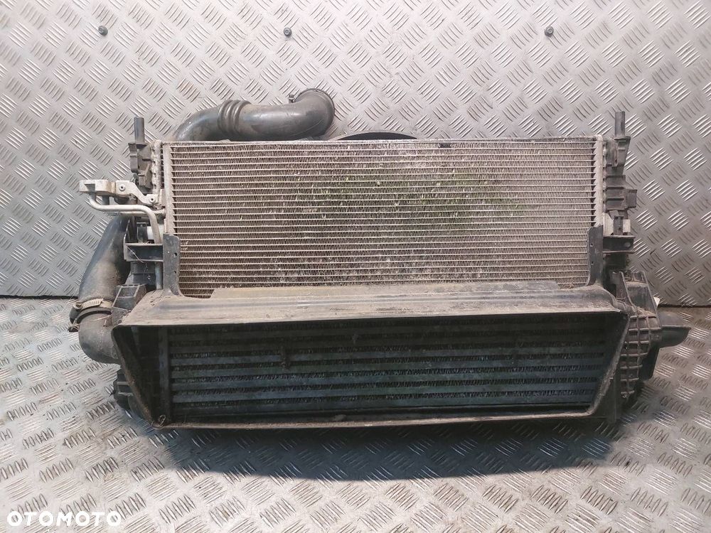 CHŁODNICA WODY KLIMATYZACJI INTERCOOLER WENTYLATORY VOLVO V50 I 2.0 D - 10