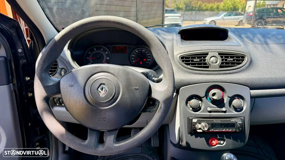 Renault Clio 1.2 16V Confort Dynamique - 9