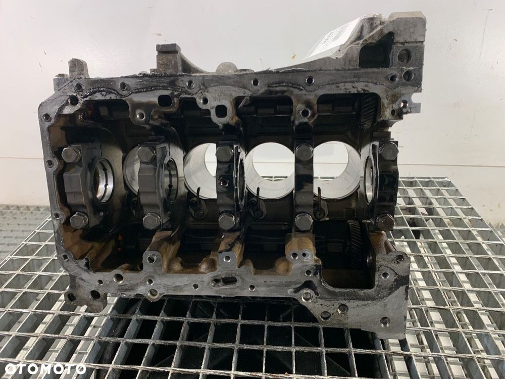 BLOK SILNIKA  BMW X1 (E84) 2009 - 2015 sDrive 16 d 85 kW [116 KM] olej napędowy 2012 - 2015 7810596 - 8