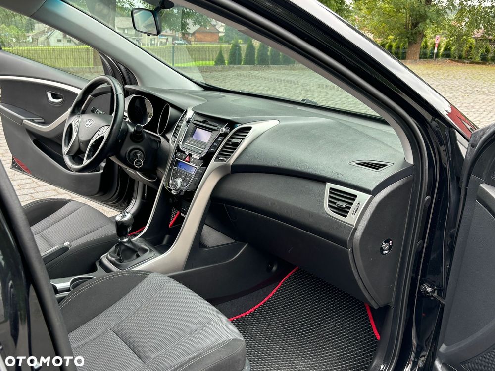 Hyundai i30 1.6 CRDi BlueDrive Classic + - 8