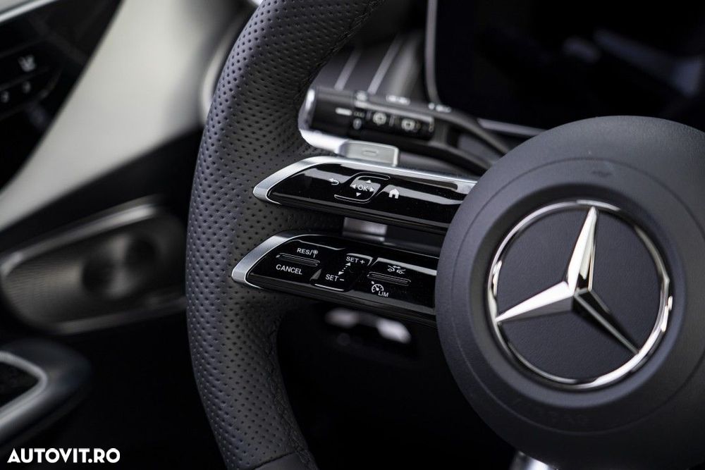 Mercedes-Benz GLC - 21