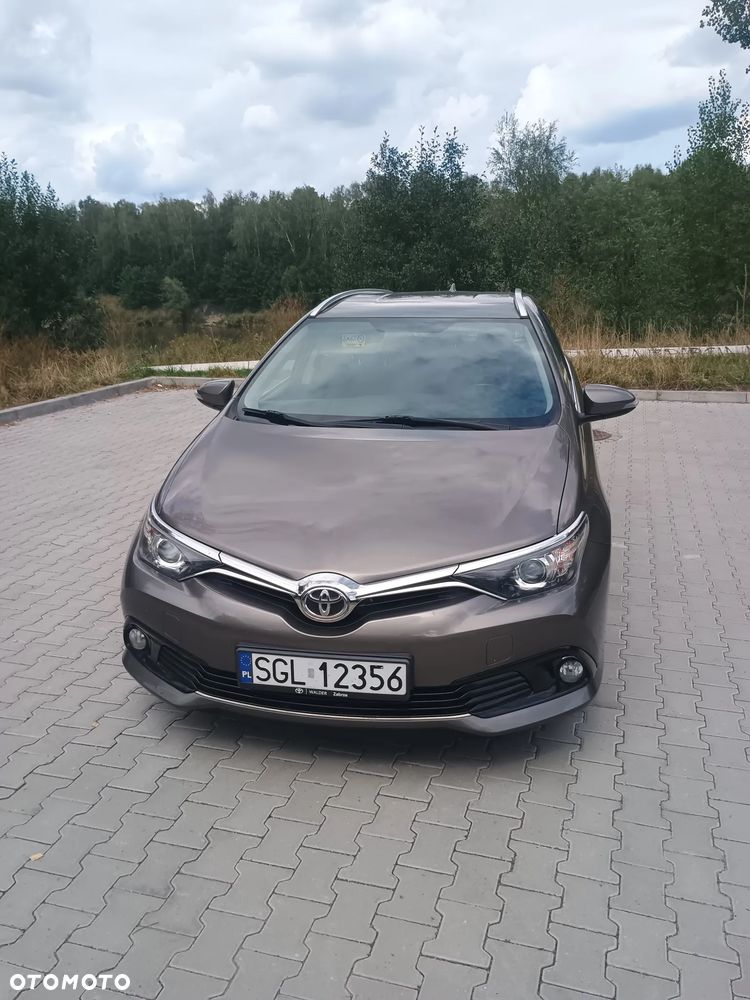 Toyota Auris 1.6 Premium - 1