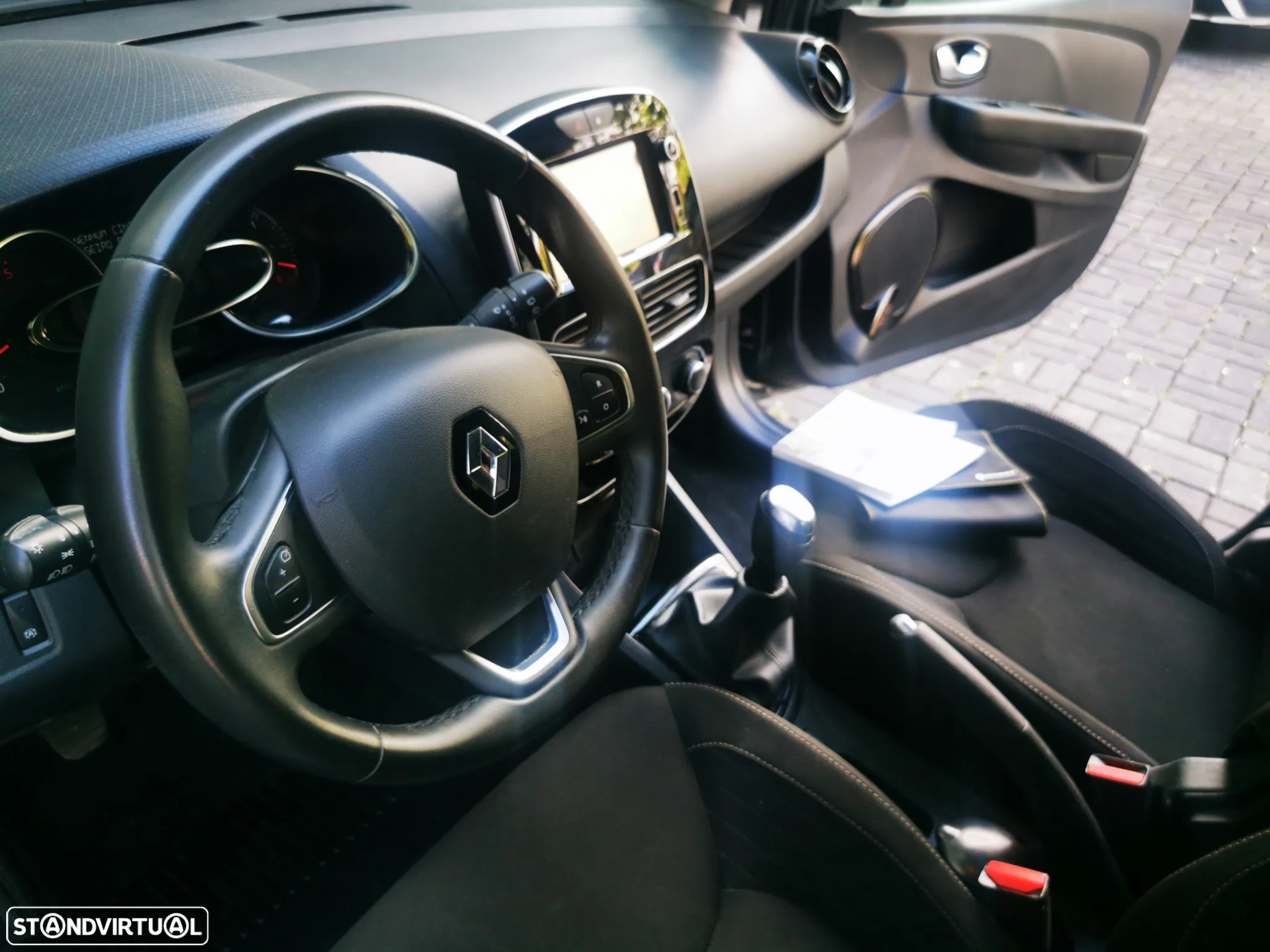 Renault Clio Sport Tourer 1.5 dCi Limited EDition - 17