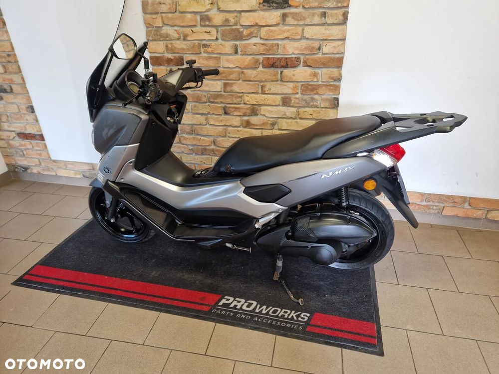 Yamaha NMAX - 8