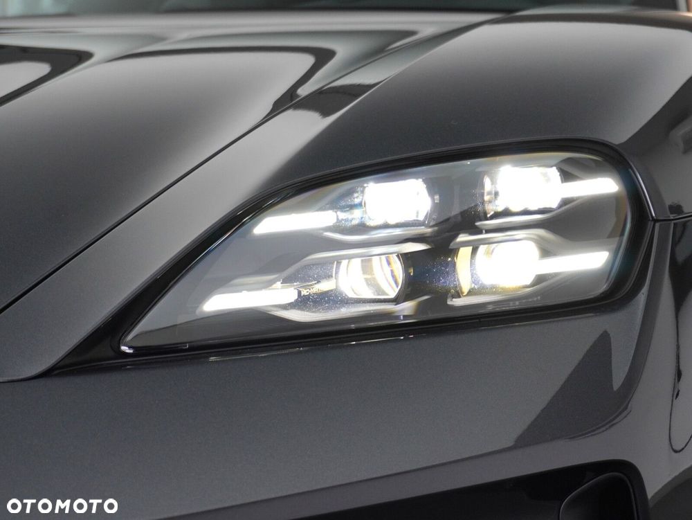 Porsche Taycan 105kWh 4S Black Edition - 10