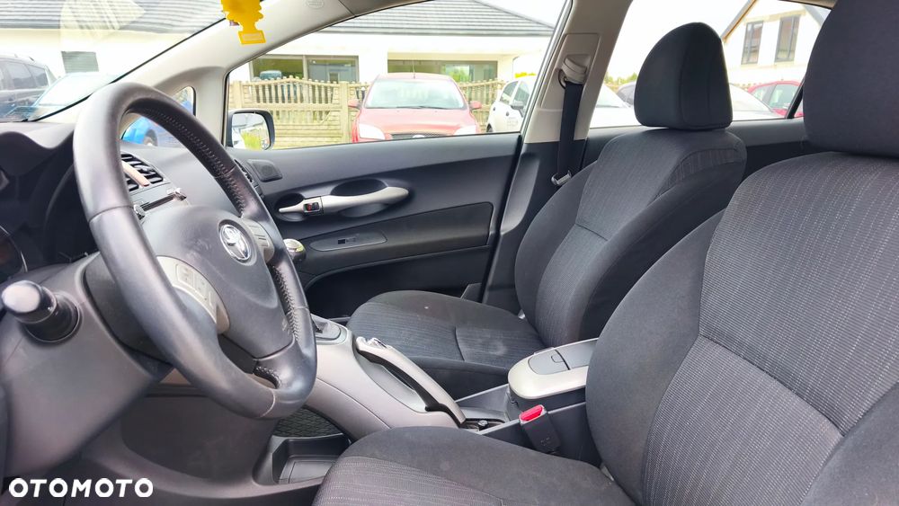 Toyota Auris 2.0 D-4D Luna - 17