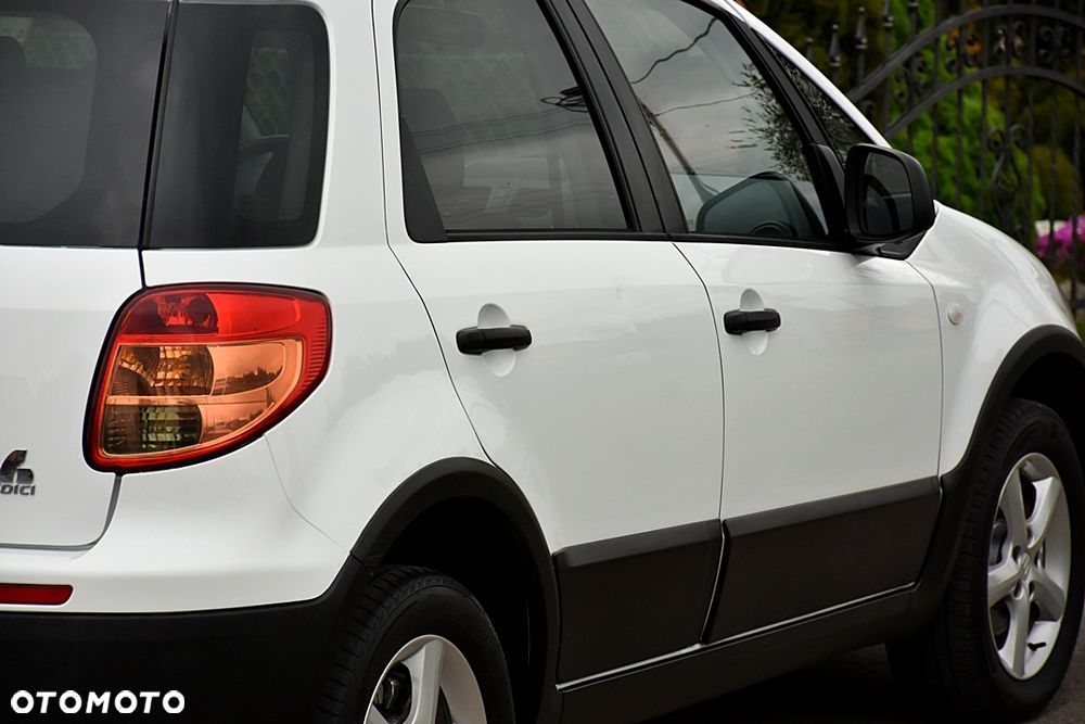 Fiat Sedici 1.6 16V 4x4 Lounge - 11