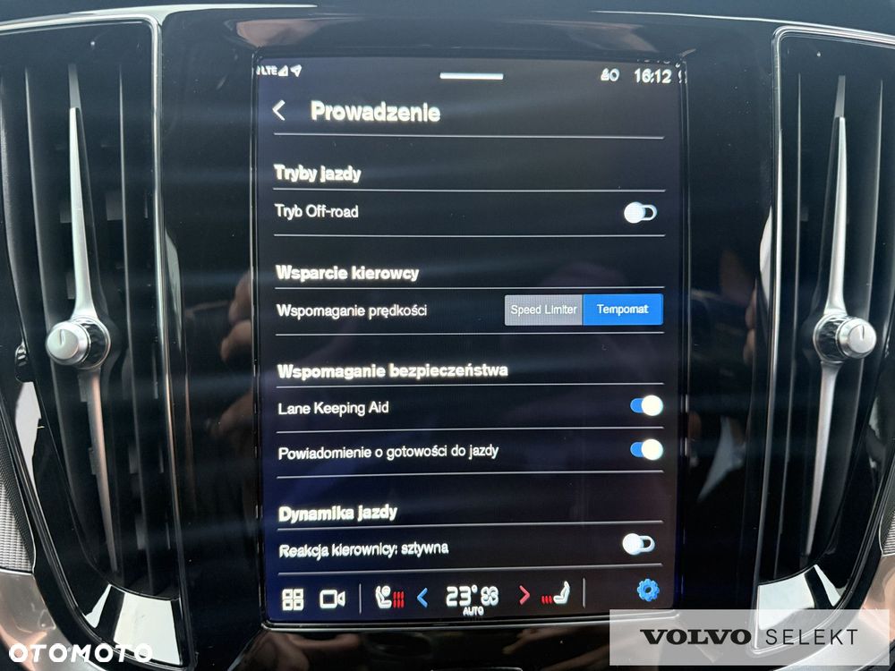 Volvo V60 Cross Country - 23