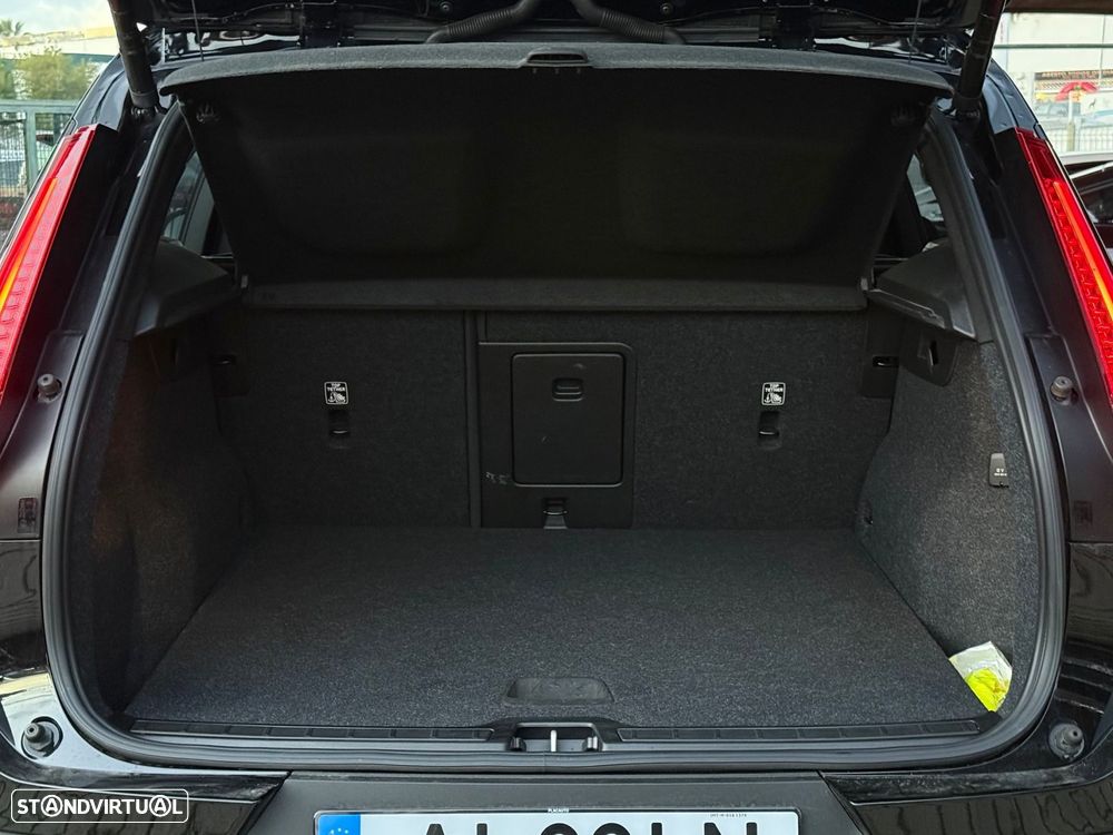 Volvo XC 40 1.5 T2 Momentum Plus - 5