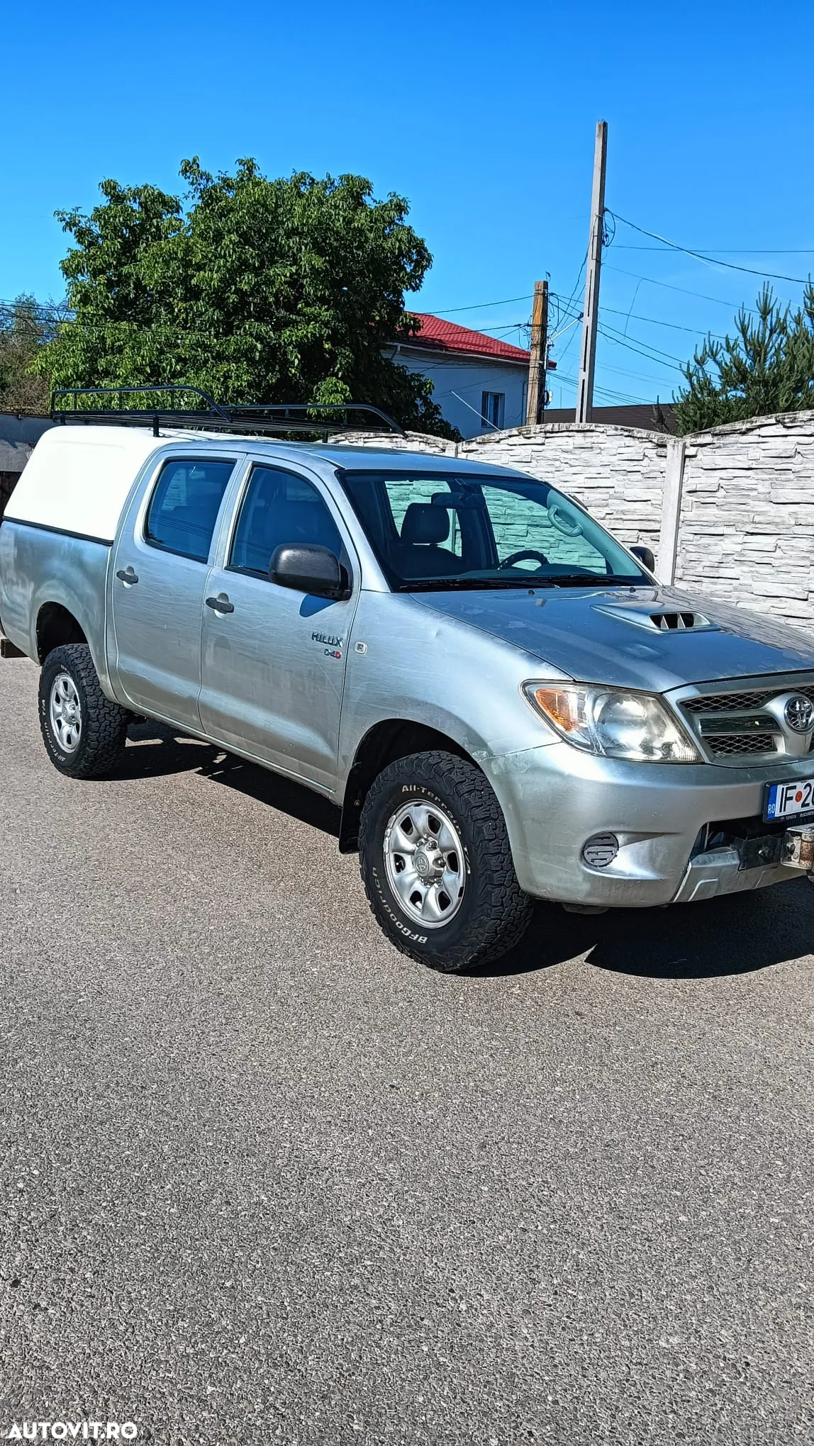 Toyota Hilux 4x4 Double Cab - 12