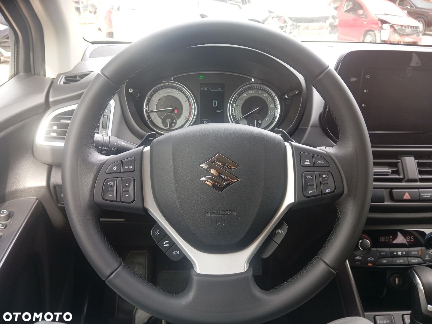 Suzuki SX4 S-Cross 1.5 Strong Hybrid Premium AGS - 11