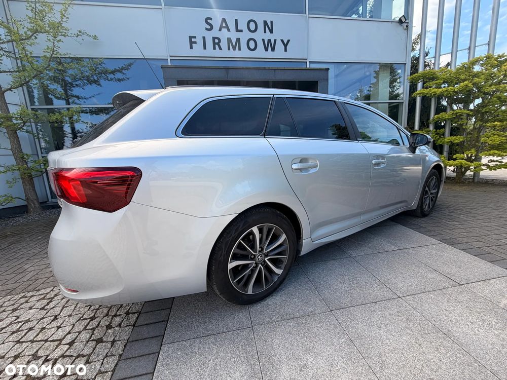 Toyota Avensis 2.0 Prestige MS - 22