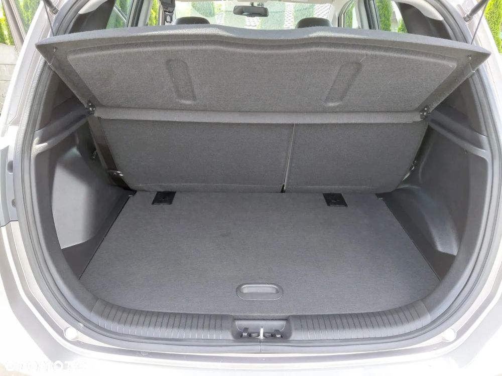 Hyundai ix20 1.4 Premium blue - 17